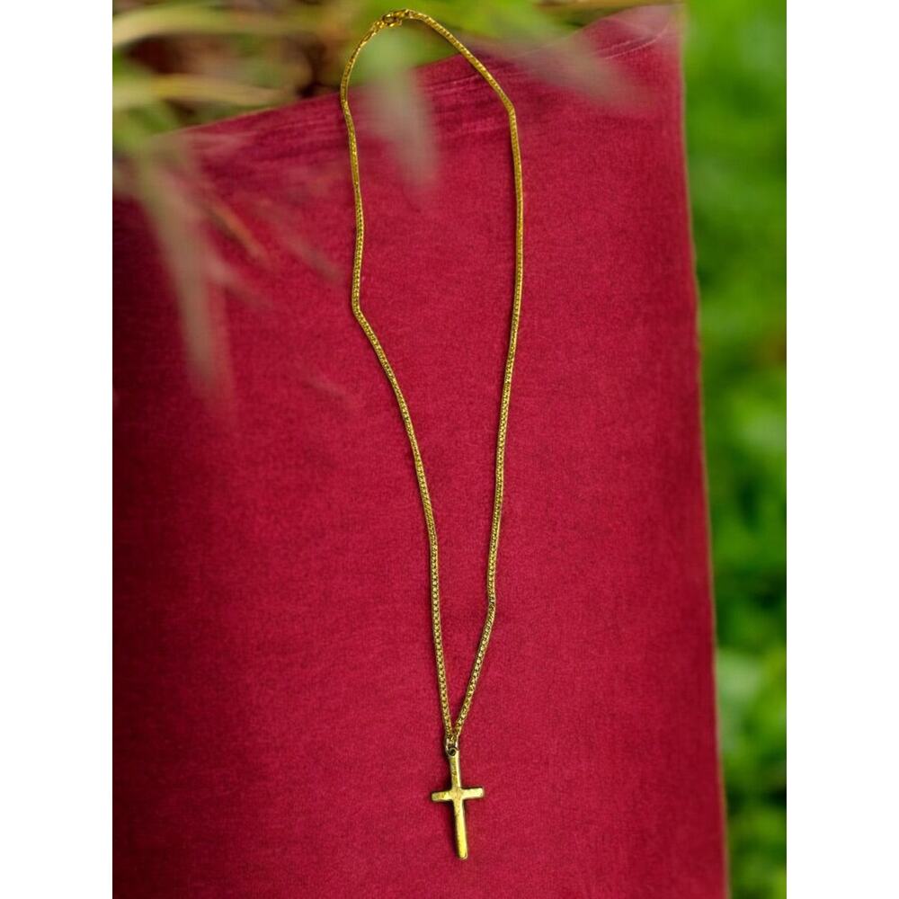 Goldtone Cross Pendant 21" Chain Necklace Spring Clasp‎